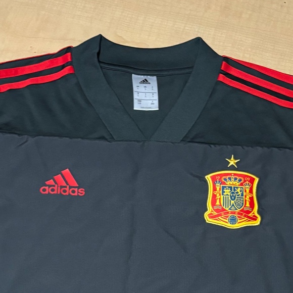 2018-2019 Spain Adidas Training Top (Solid Grey) - Picture 3 of 4